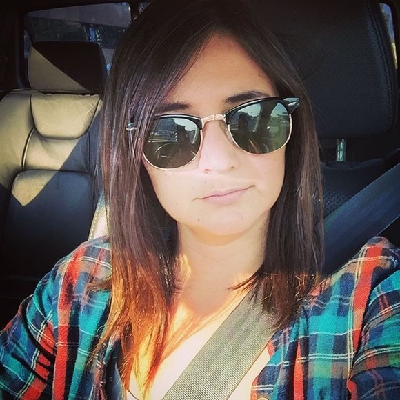 Meet your Posher, Ally - Picture 2 of 3